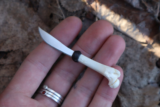 Kitten Femur Knife