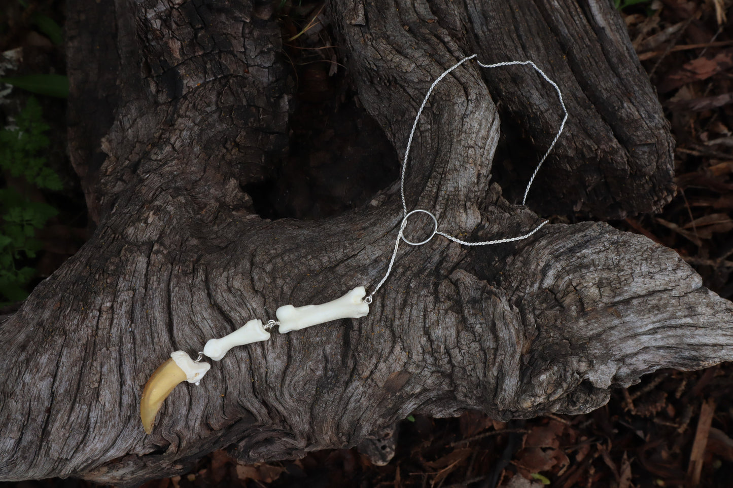 Gray Wolf Lariat Necklace
