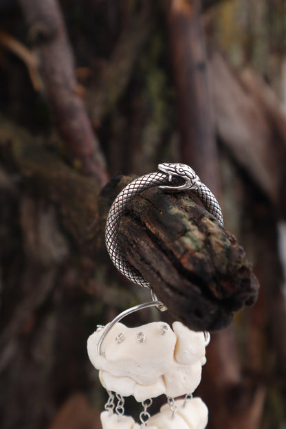 Fluid Wolf Paw Articulation with Tree Agate "Claws"