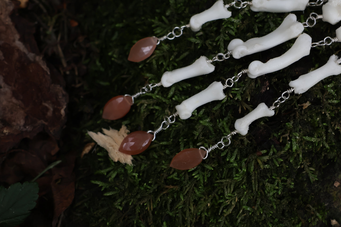 Fluid Bobcat Paw Articulation with Sunstone “Claws”