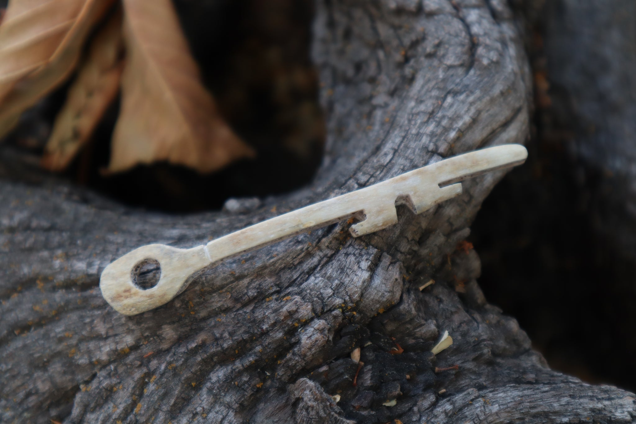 Bone Key Log Great Pyrenees Bone Skeleton Key – Freyja's Forest