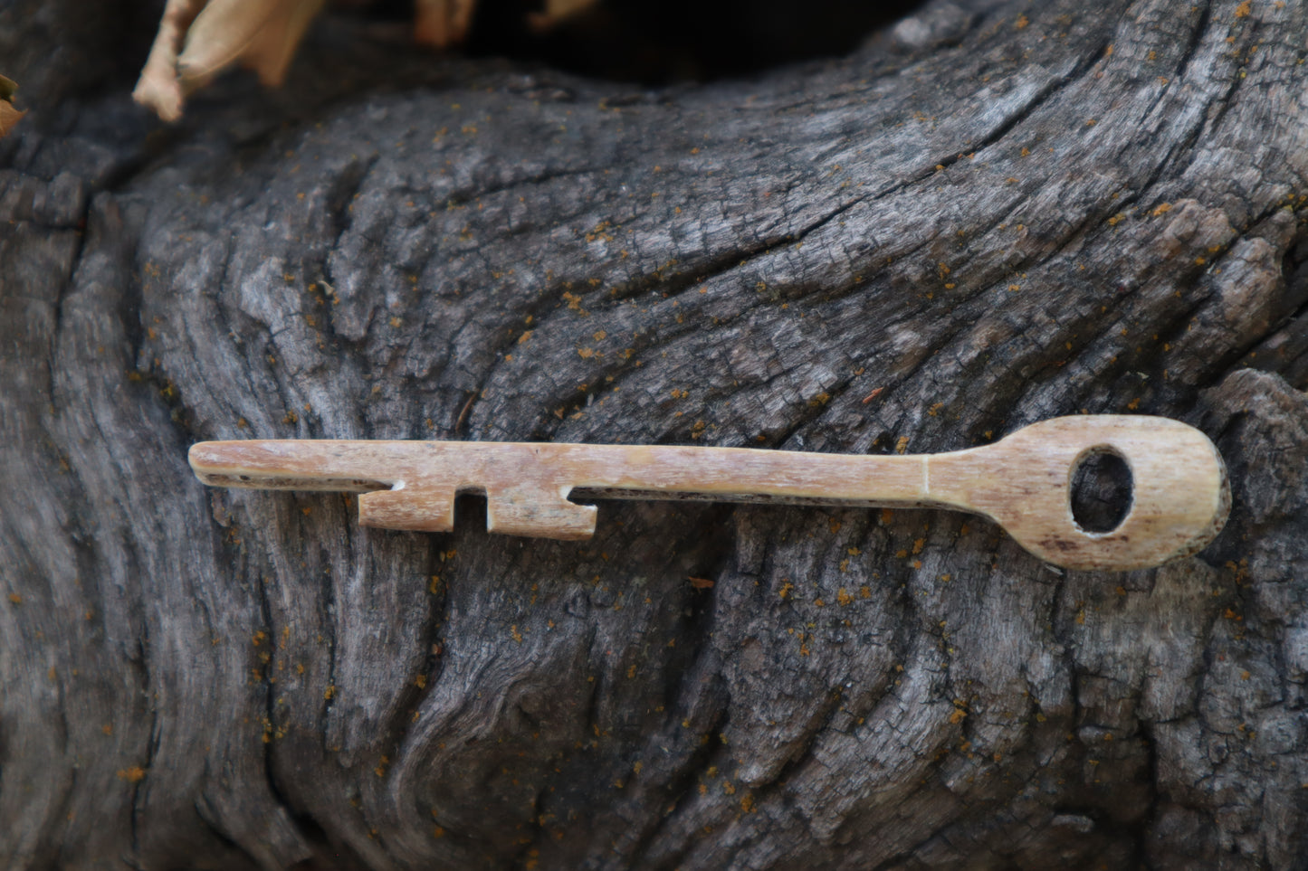 Great Pyrenees Bone Skeleton Key