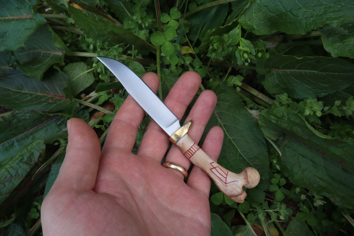 Hægur Magic Knife
