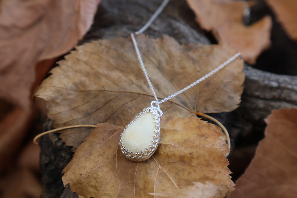 Bobcat Patella Necklace