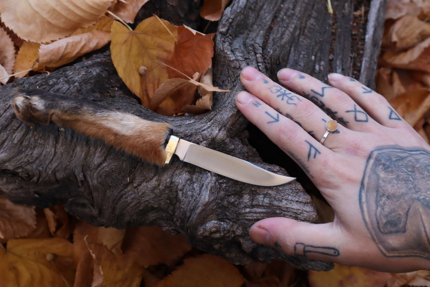 Red Fox Paw Knife