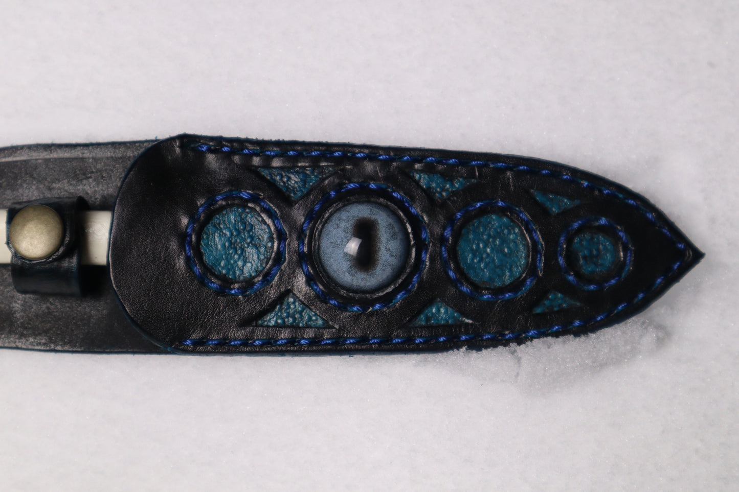 Damascus Whitetail Fawn Eye Knife