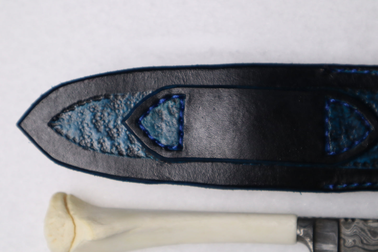 Damascus Whitetail Fawn Eye Knife