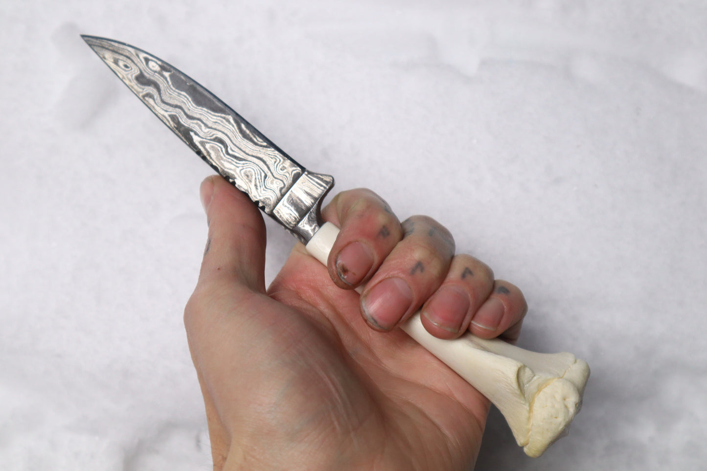 Damascus Whitetail Fawn Eye Knife