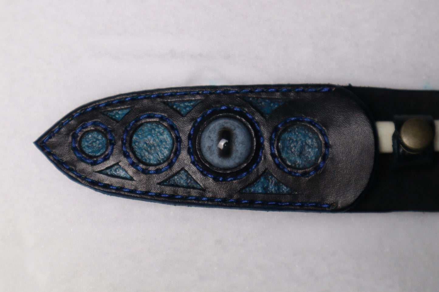 Damascus Whitetail Fawn Eye Knife