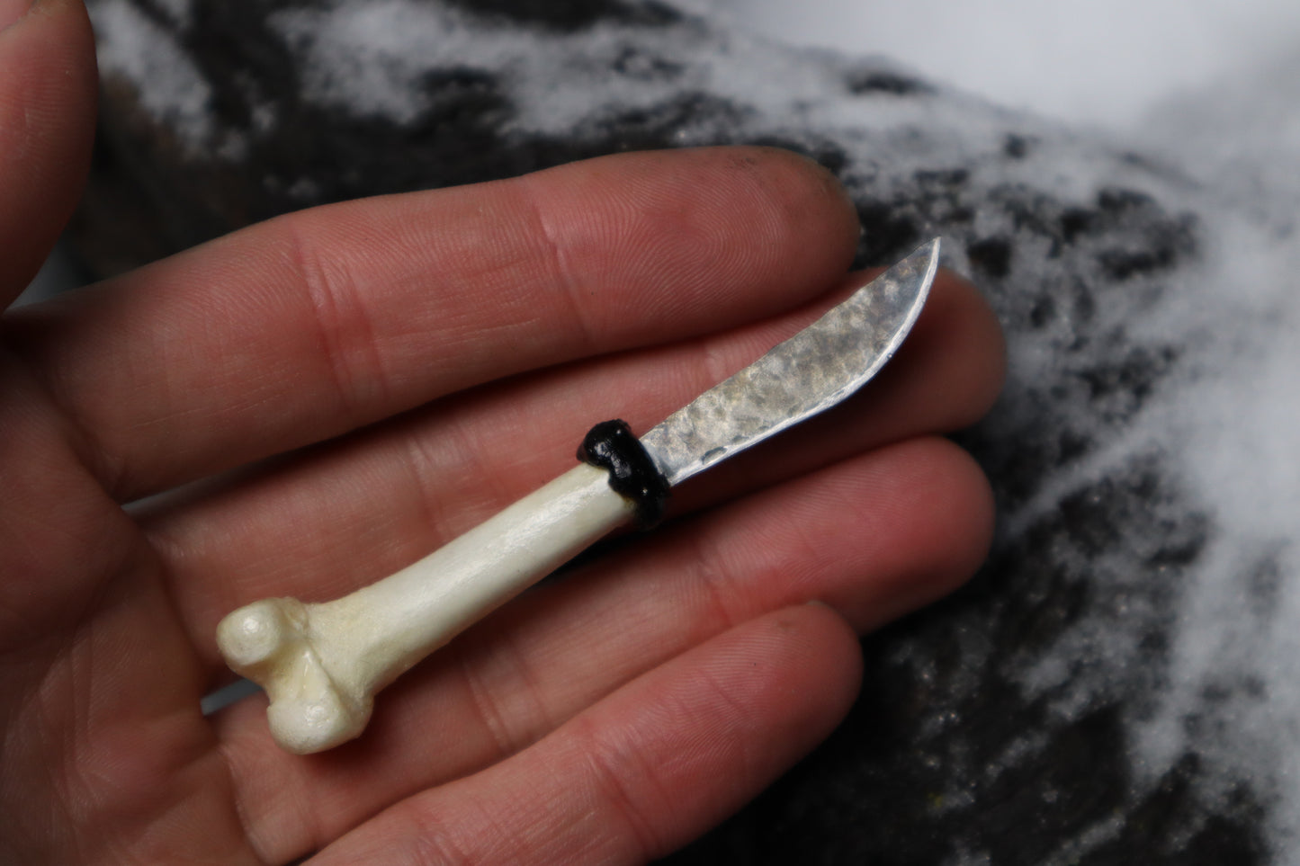 Kitten Femur Knife