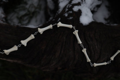 Fluid Coyote Tail Articulation with Ouroboros Ring