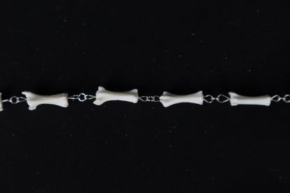 Fluid Domestic Cat Tail Articulation with Ouroboros Ring