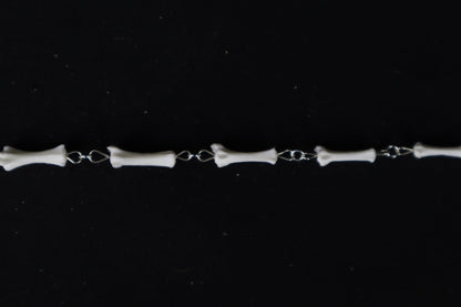Fluid Domestic Cat Tail Articulation with Ouroboros Ring