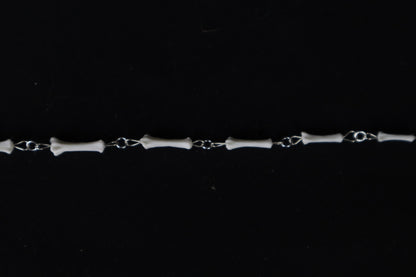 Fluid Domestic Cat Tail Articulation with Ouroboros Ring