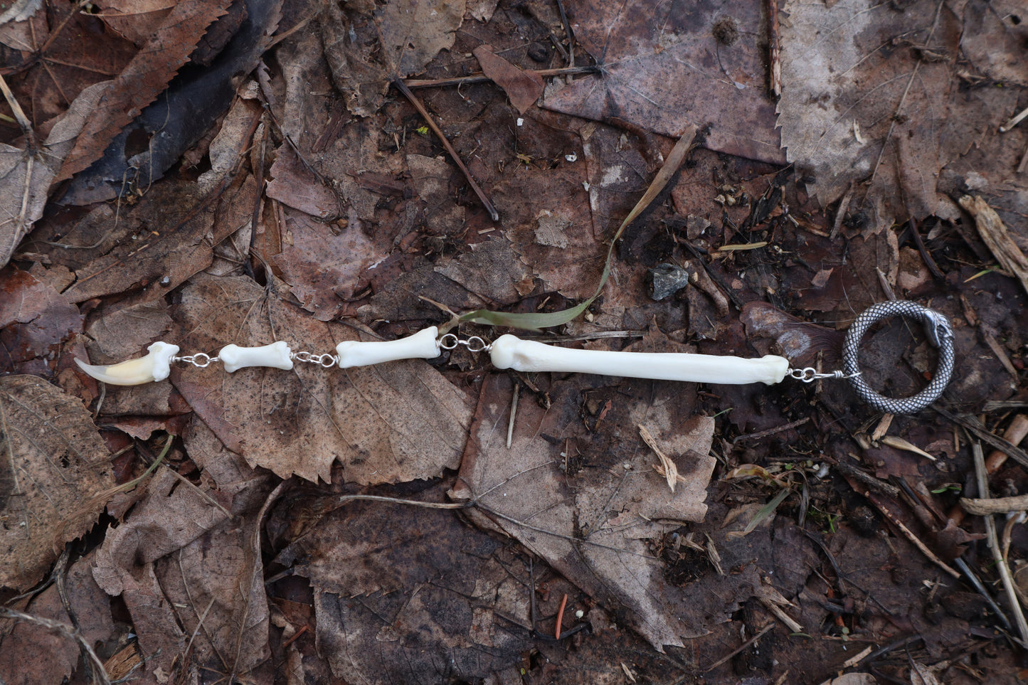 Dead Man's Toe - Fluid Articulated Coyote Finger