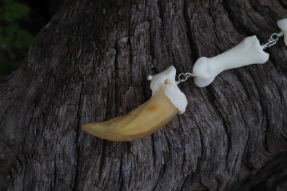 Gray Wolf Lariat Necklace