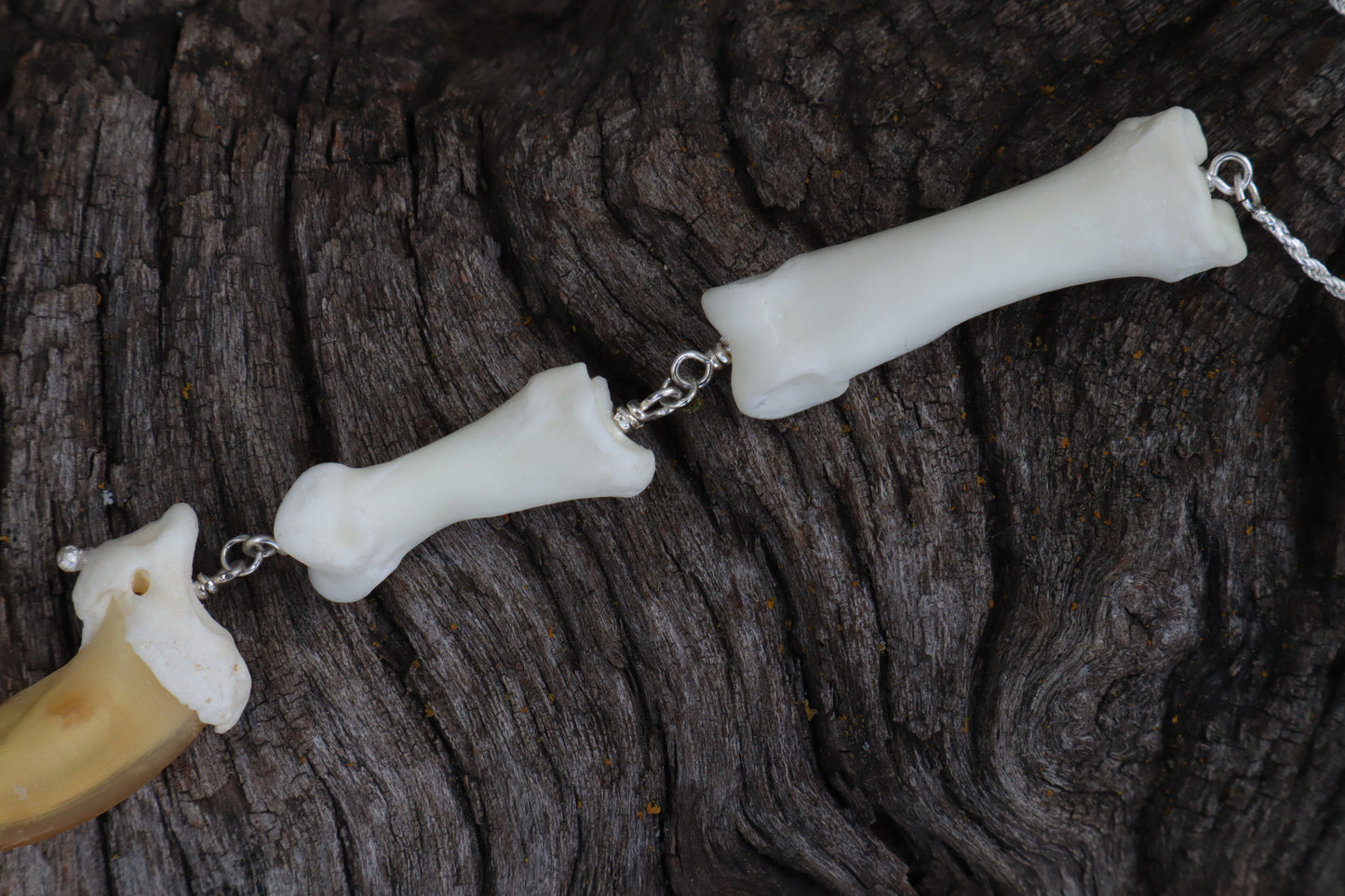 Gray Wolf Lariat Necklace