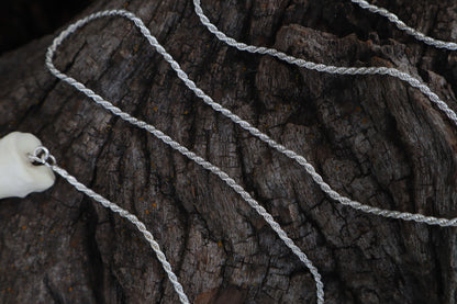Gray Wolf Lariat Necklace