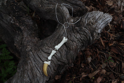 Gray Wolf Lariat Necklace