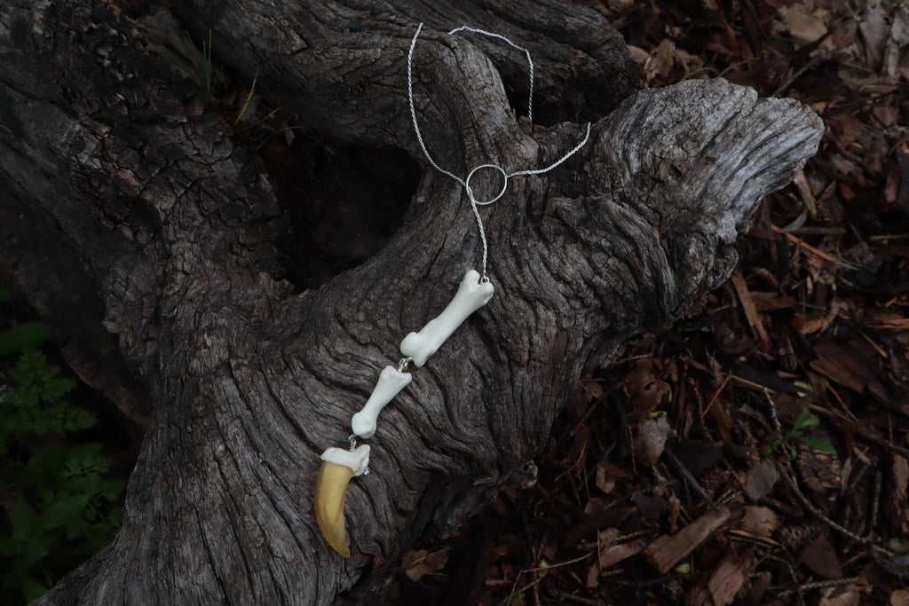 Gray Wolf Lariat Necklace