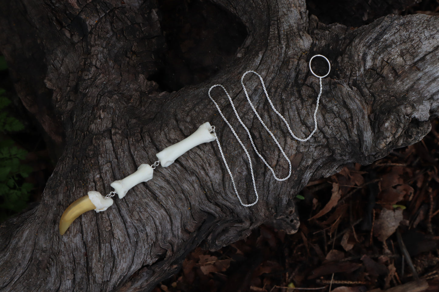 Gray Wolf Lariat Necklace