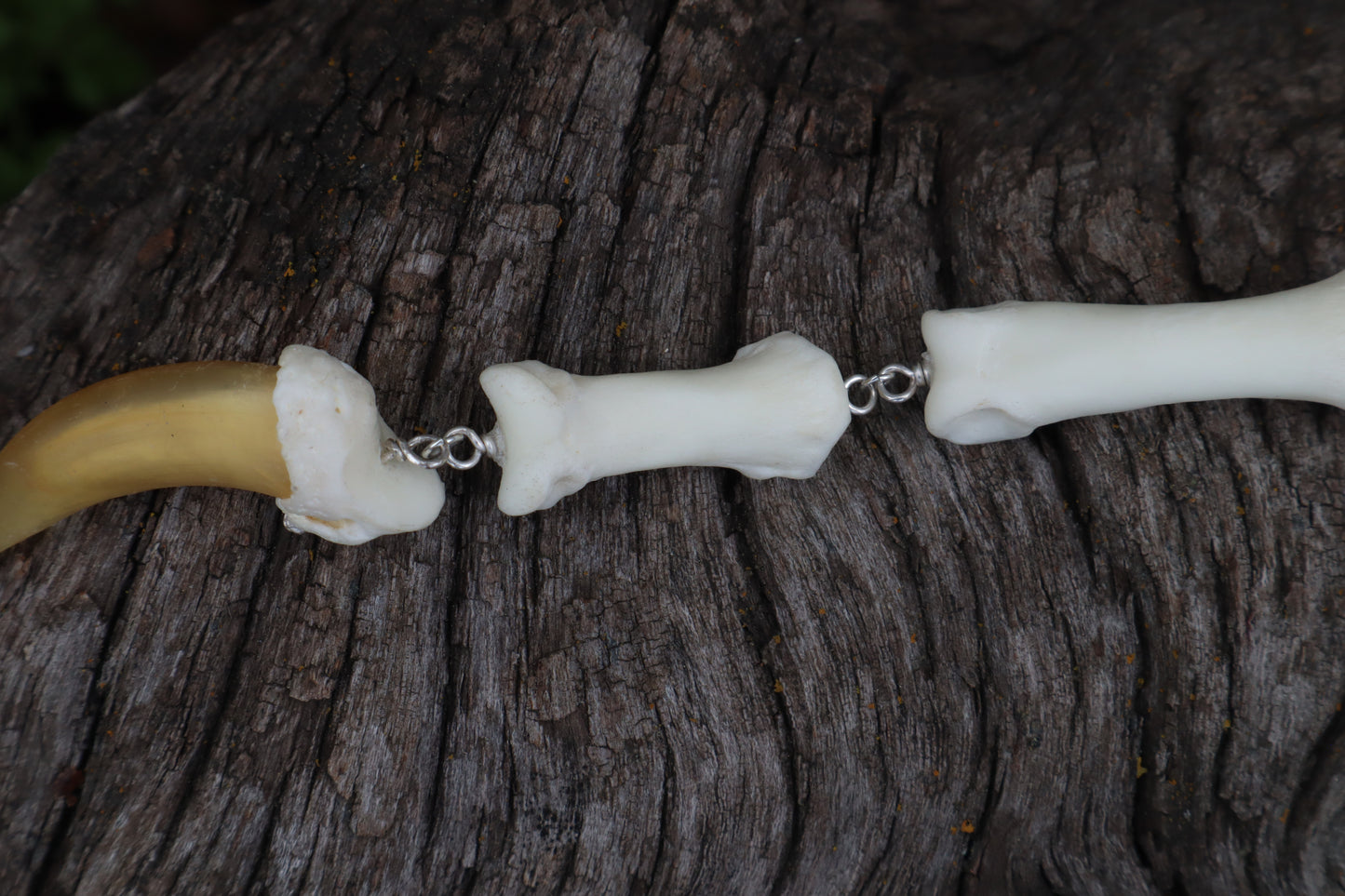 Gray Wolf Lariat Necklace