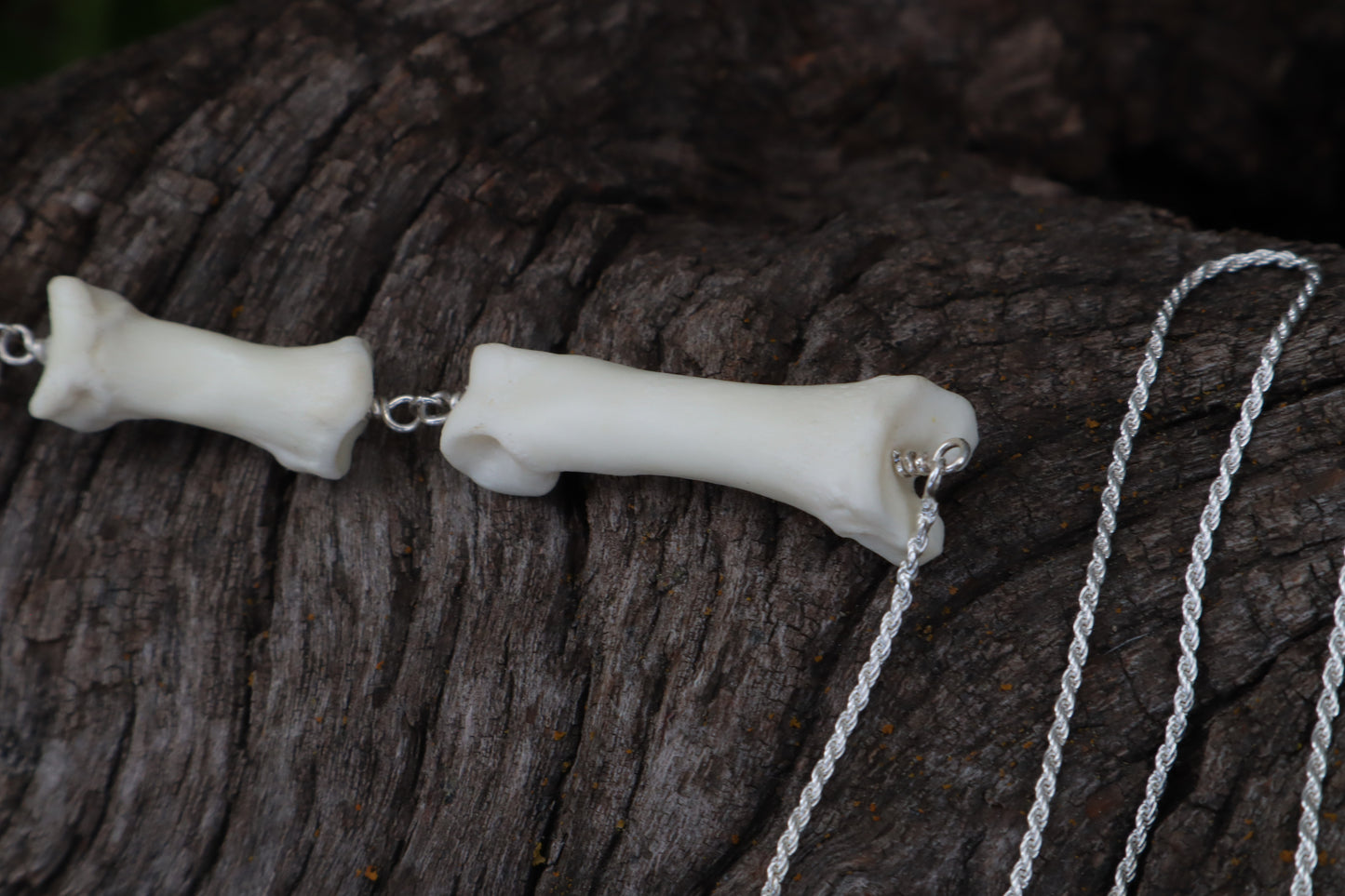 Gray Wolf Lariat Necklace