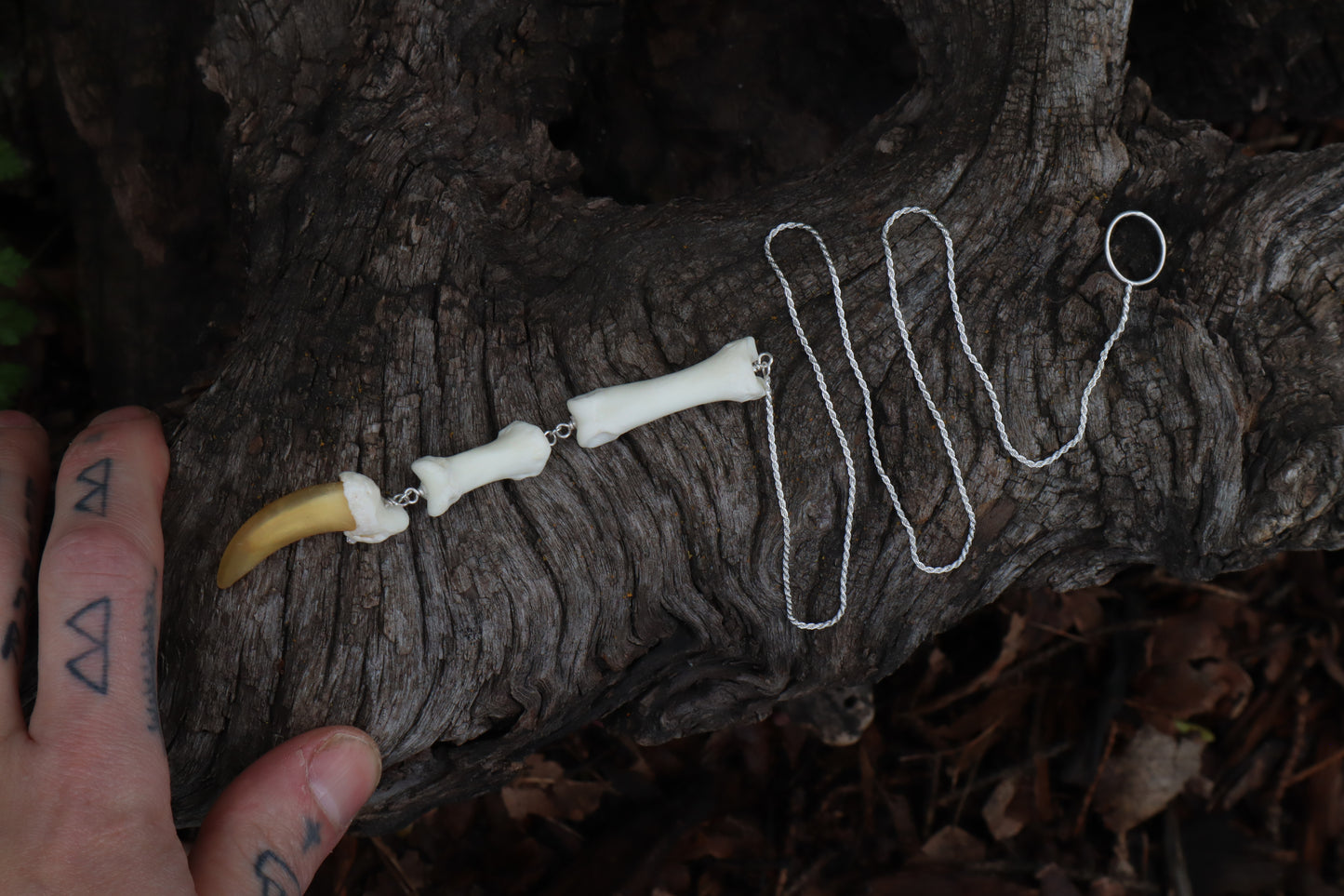 Gray Wolf Lariat Necklace