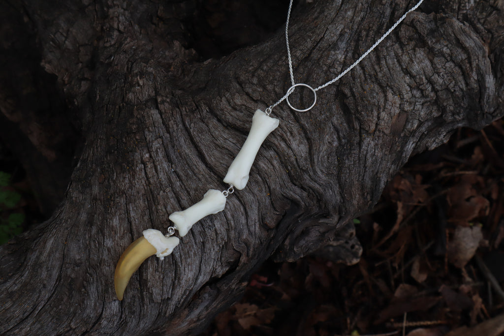 Gray Wolf Lariat Necklace
