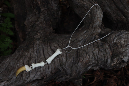 Gray Wolf Lariat Necklace