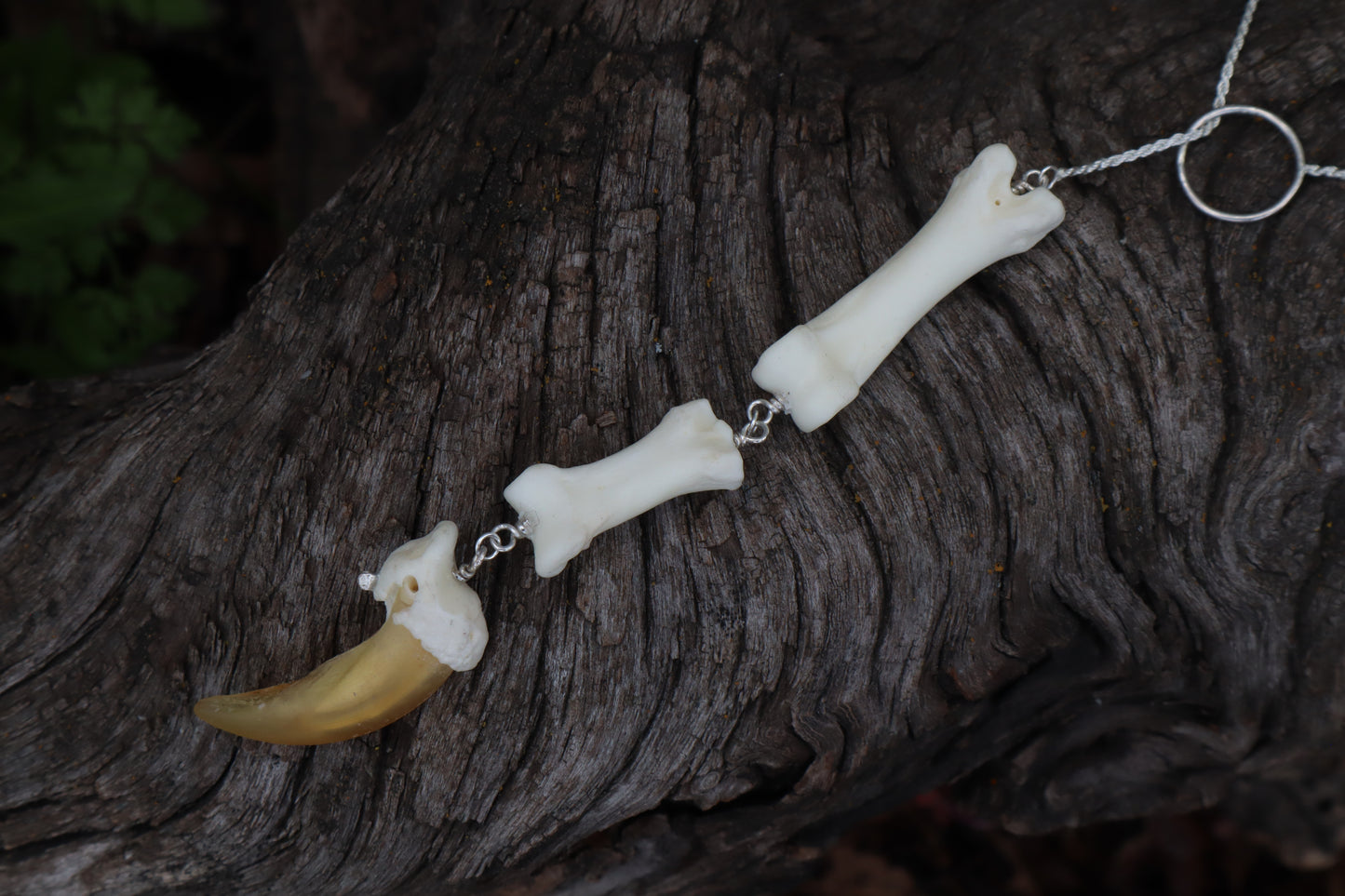 Gray Wolf Lariat Necklace