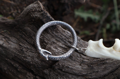 Red Fox Arm Fluid Articulation with Labradorite "Claws"