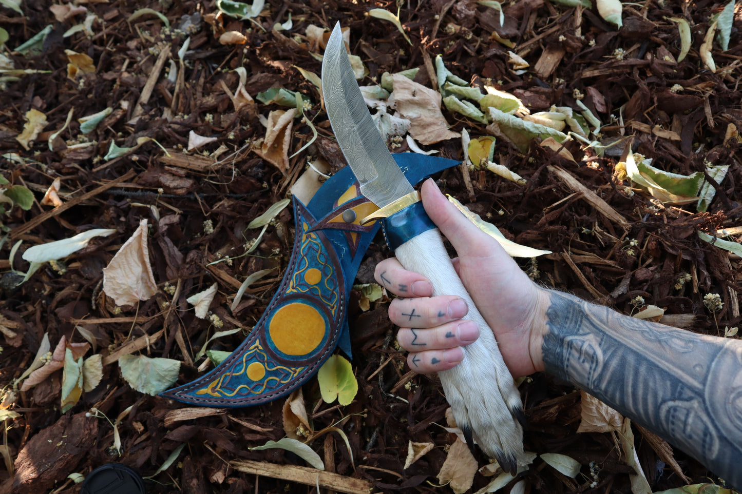 Damascus Gray Wolf Paw Knife with Crescent Moon Sheath
