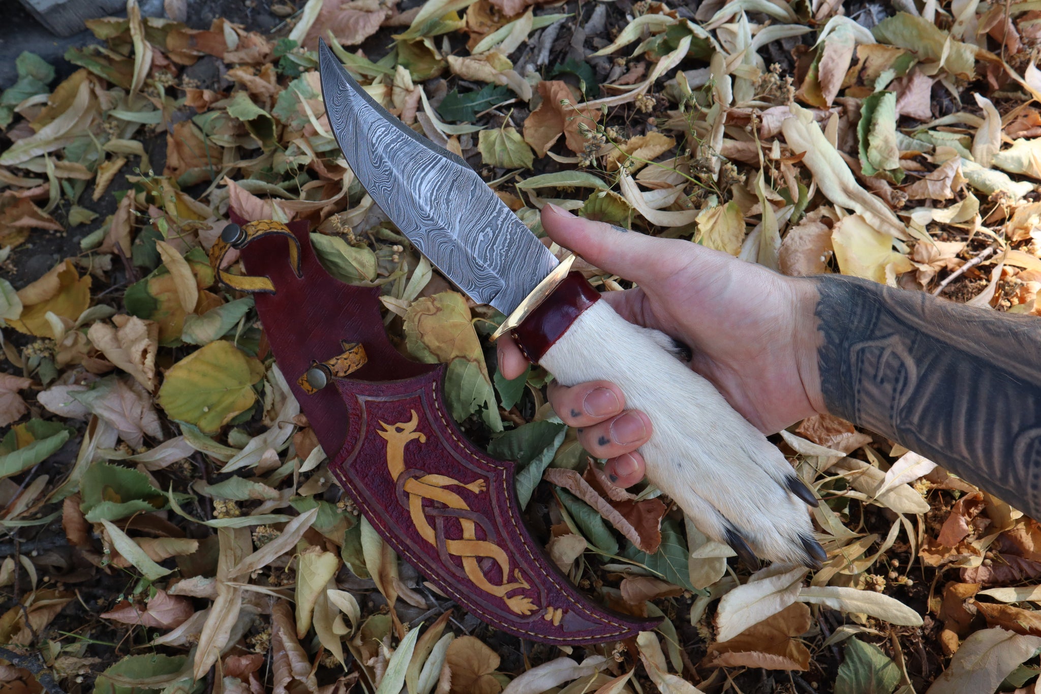 Damascus Gray Wolf Paw Knife with Celtic Wolf Sheath