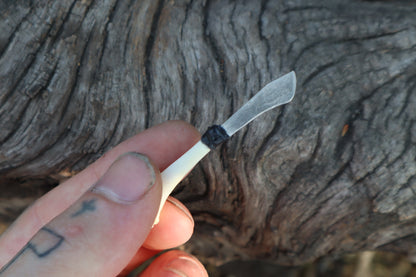 Kitten Tibia Knife
