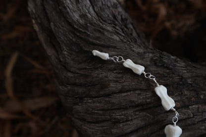 Fluid Beaver Tail Articulation with Ouroboros Ring