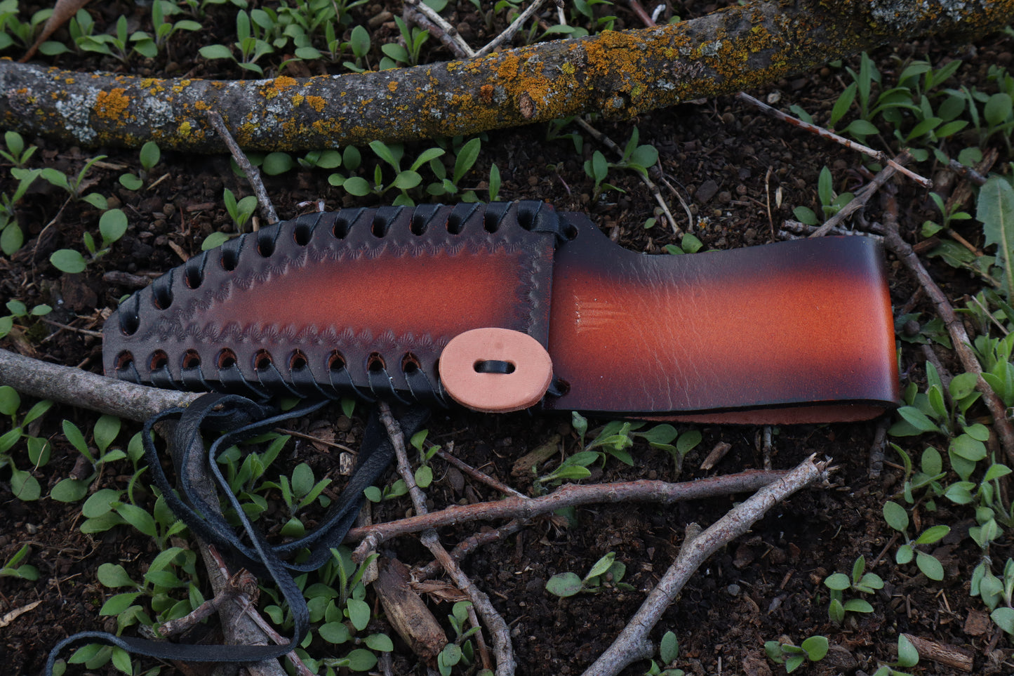 XL Bobcat Paw Knife and Sheath