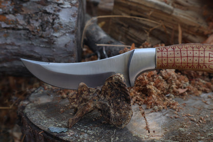 Nifhel Knife with Sacrum Stand