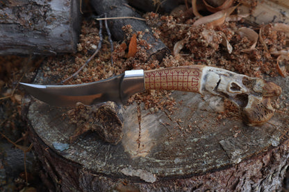Nifhel Knife with Sacrum Stand