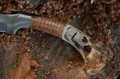 Nifhel Knife with Sacrum Stand