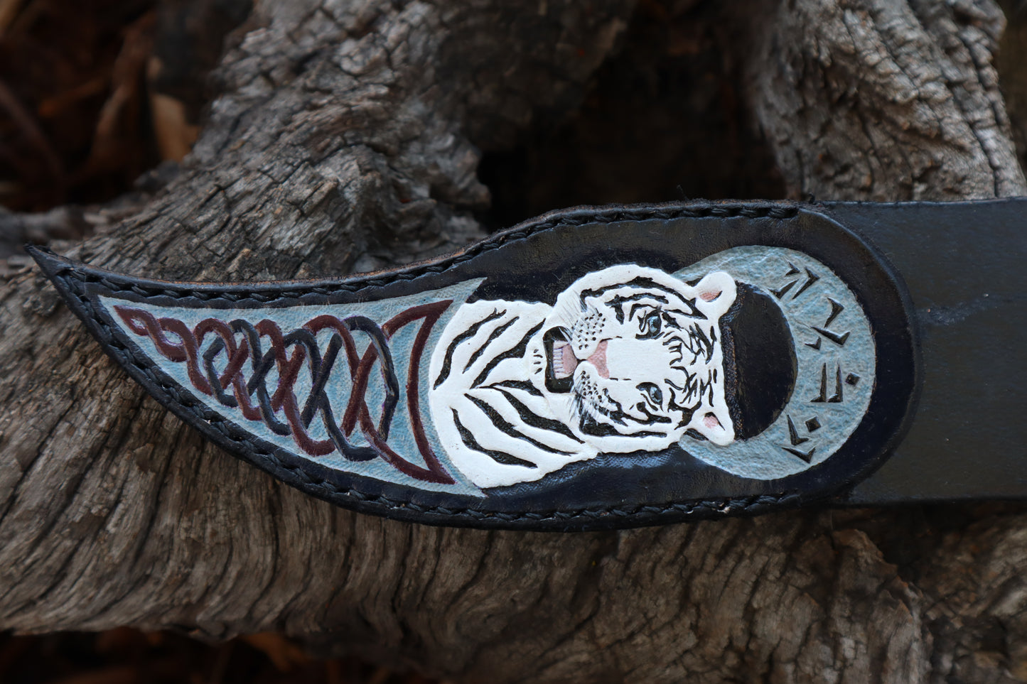 Reserved for Squirtle - Custom Leather Sheath for Bobcat Paw Knife