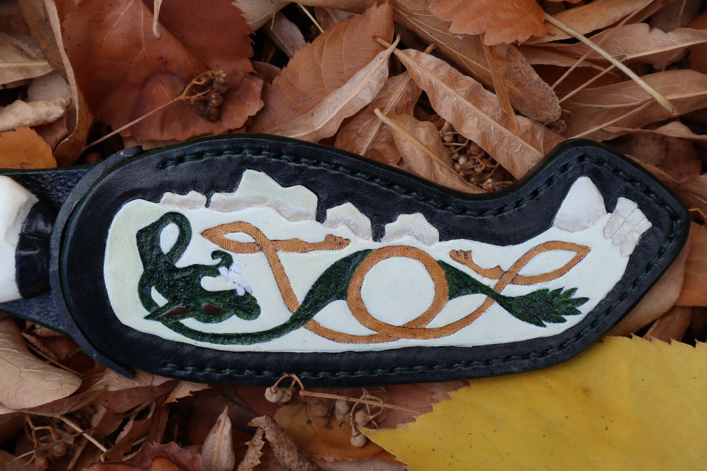 Black Iron Gray Wolf Mandible Knife with Celtic Gray Wolf Mandible Sheath