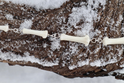 Fluid Mountain Lion Tail Tip Articulation with Ouroboros Ring