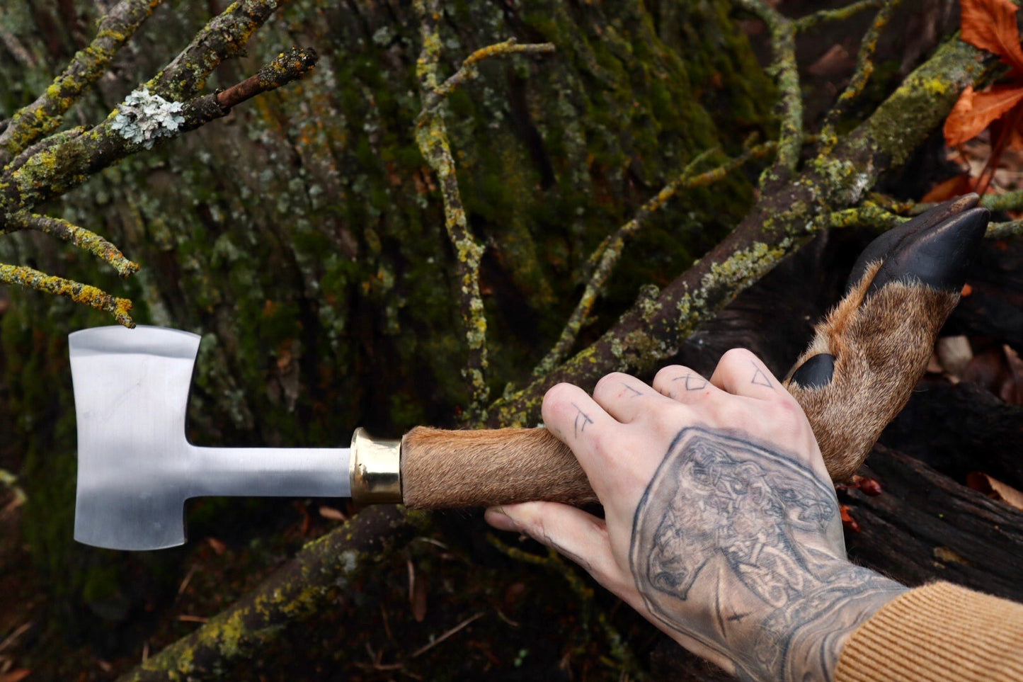 Whitetail Deer Hoof Hatchet